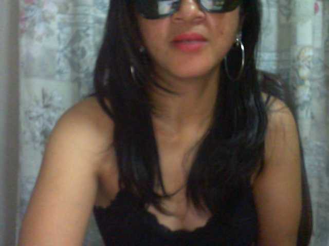 Live sex webcam photo for Cyah2 #291191553