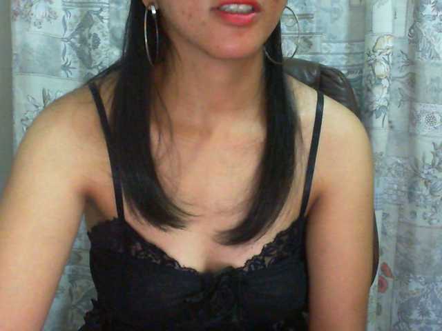 Live sex webcam photo for Cyah2 #291211176