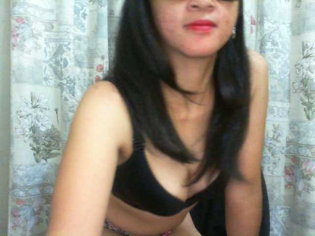 Live sex webcam photo for Cyah2 #291290688