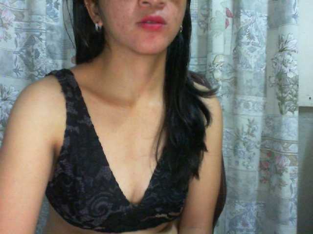 Live sex webcam photo for Cyah2 #291306624