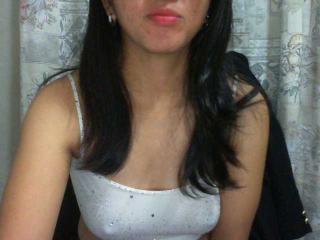 Live sex webcam photo for Cyah2 #291383859