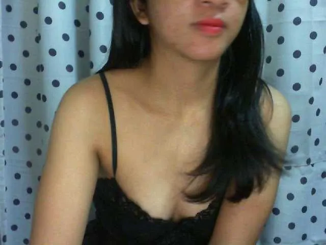Live sex webcam photo for Cyah2 #291560122