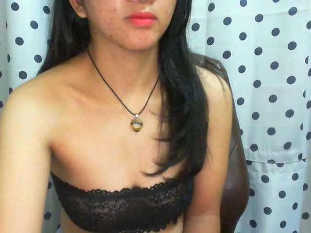 Live sex webcam photo for Cyah2 #291613679