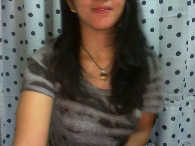 Live sex webcam photo for Cyah2 #291654946