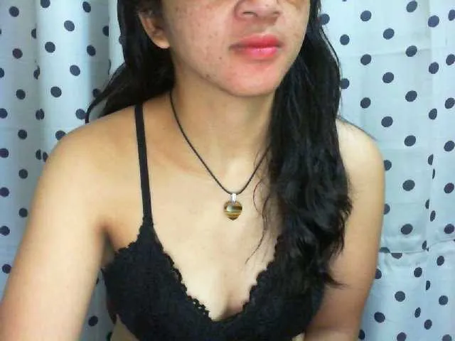 Live sex webcam photo for Cyah2 #291724725