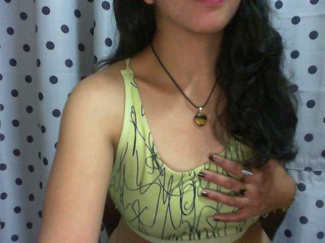 Live sex webcam photo for Cyah2 #291804690