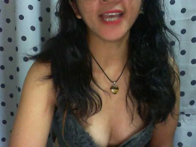 Live sex webcam photo for Cyah2 #291818085