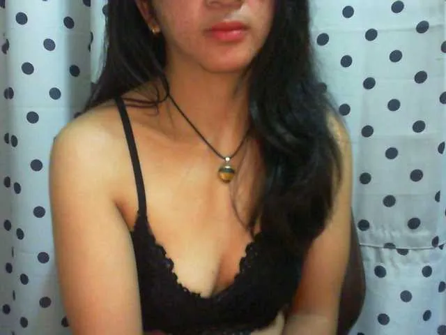 Live sex webcam photo for Cyah2 #291931163