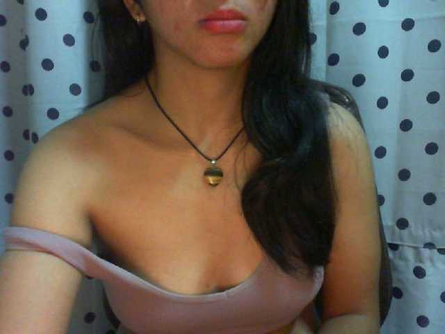 Live sex webcam photo for Cyah2 #291980162