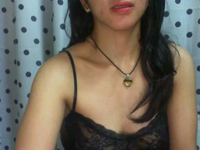 Live sex webcam photo for Cyah2 #291993908