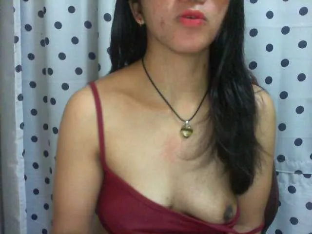 Live sex webcam photo for Cyah2 #292011634