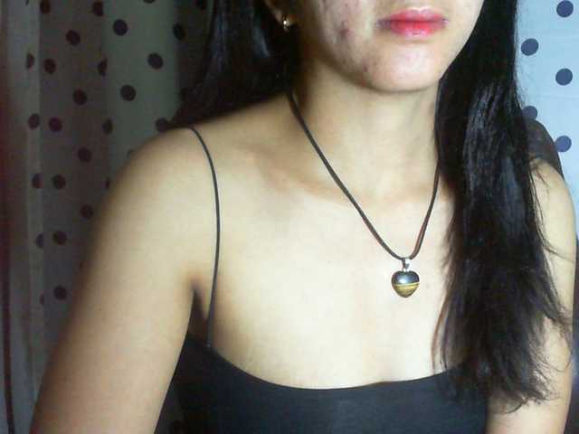 Live sex webcam photo for Cyah2 #292054834