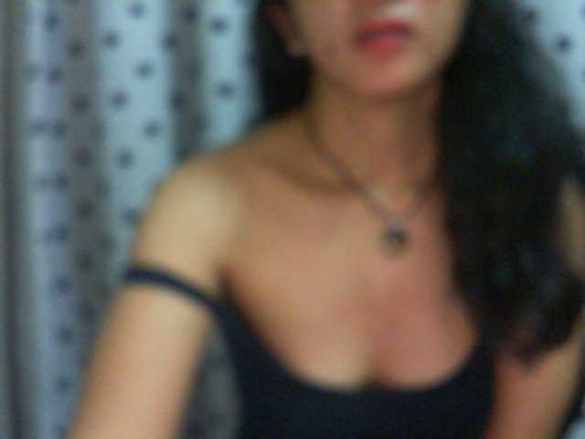 Live sex webcam photo for Cyah2 #292127794