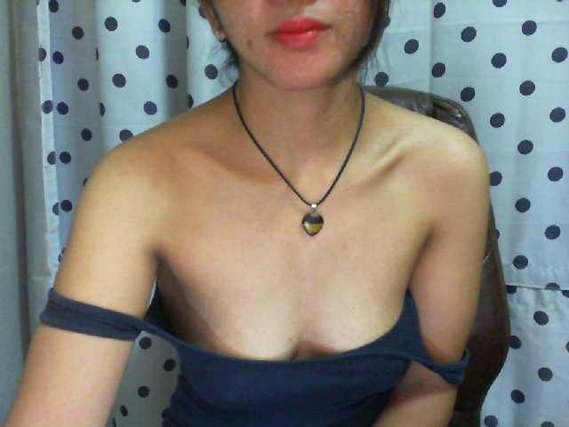 Live sex webcam photo for Cyah2 #292160298