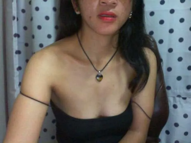 Live sex webcam photo for Cyah2 #292200372