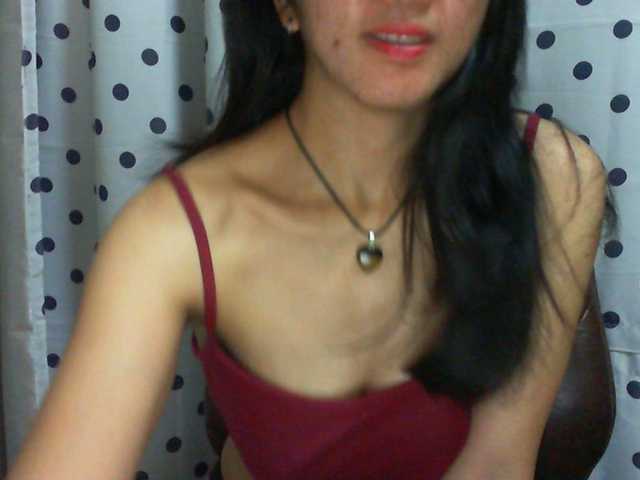 Live sex webcam photo for Cyah2 #292213249