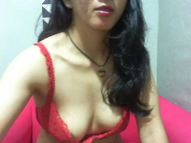 Live sex webcam photo for Cyah2 #292633088