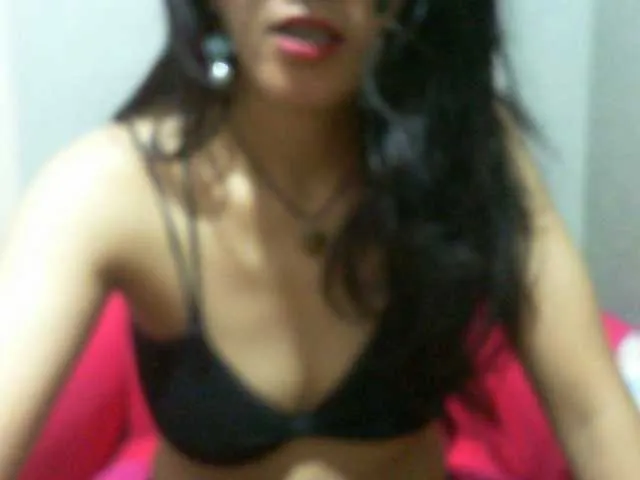 Live sex webcam photo for Cyah2 #292689016