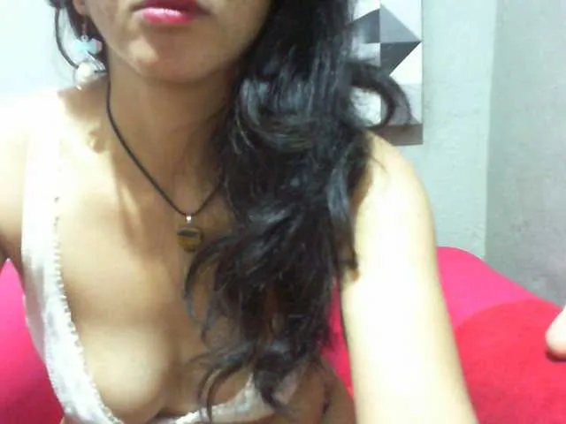 Live sex webcam photo for Cyah2 #292710310