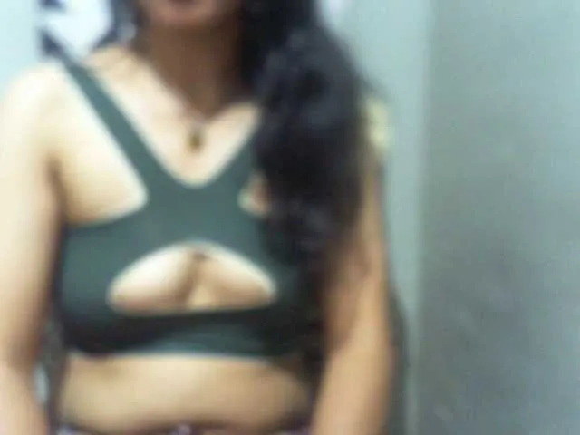Live sex webcam photo for Cyah2 #293106504