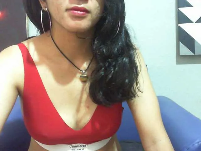 Live sex webcam photo for Cyah2 #293461203