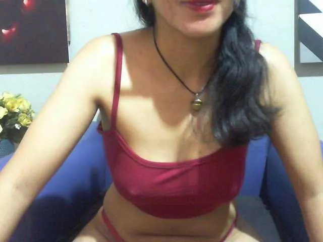Live sex webcam photo for Cyah2 #293610917