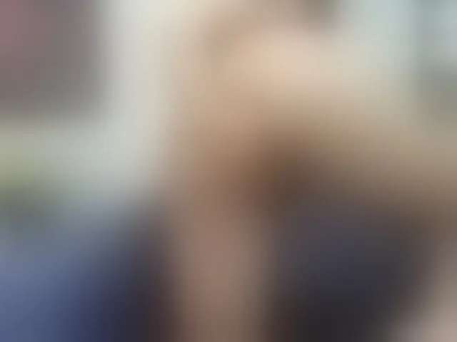 Live sex webcam photo for Cyah2 #293714675