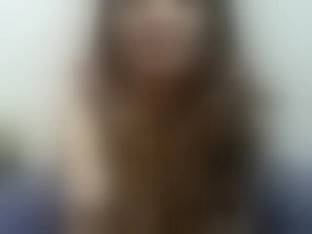 Live sex webcam photo for Cyah2 #293784183