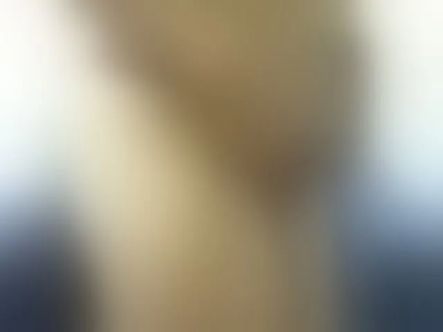Live sex webcam photo for Cyah2 #294022108