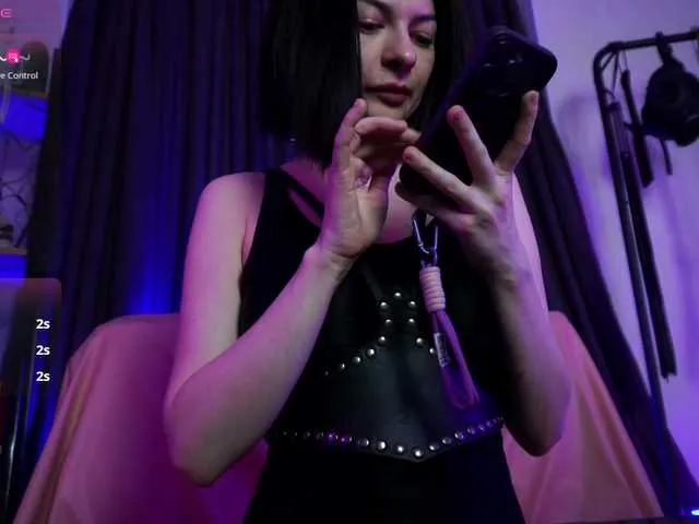 Live sex webcam photo for CyberGoddess #290415138