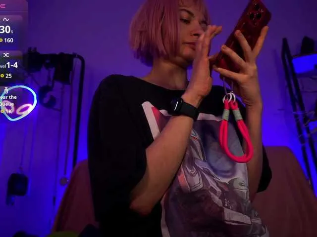 Live sex webcam photo for CyberGoddess #290819260