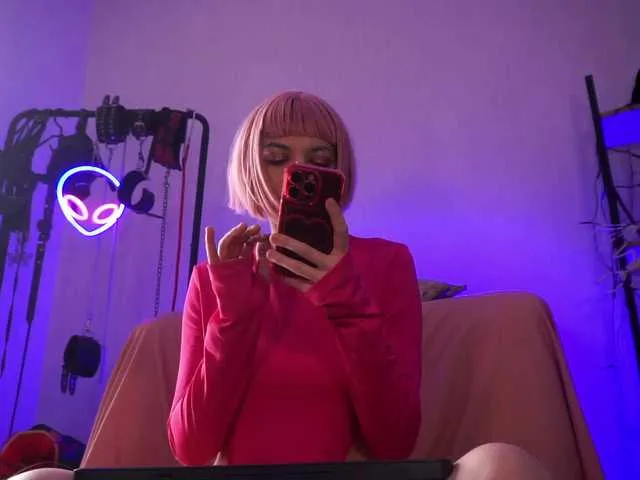 Live sex webcam photo for CyberGoddess #290907866