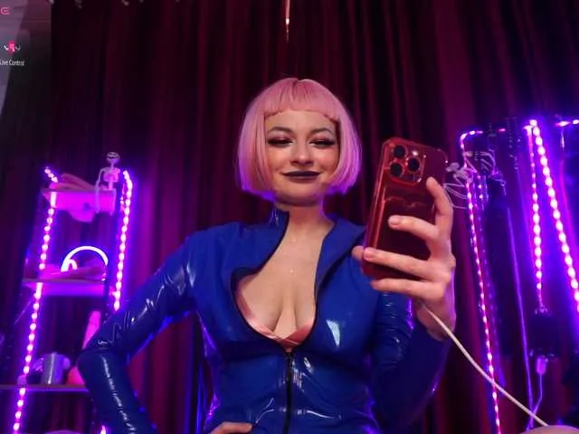 Live sex webcam photo for CyberGoddess #291607946