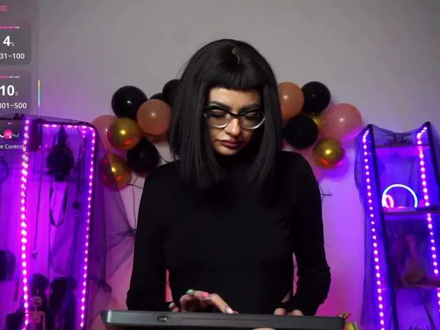 Live sex webcam photo for CyberGoddess #292132648