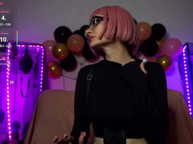 Live sex webcam photo for CyberGoddess #292146780