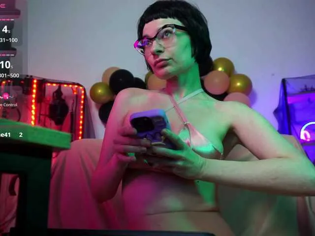 Live sex webcam photo for CyberGoddess #292212364