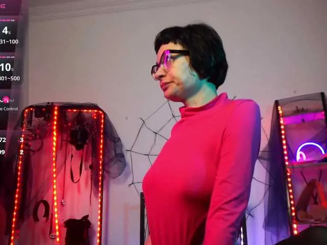 Live sex webcam photo for CyberGoddess #292253152