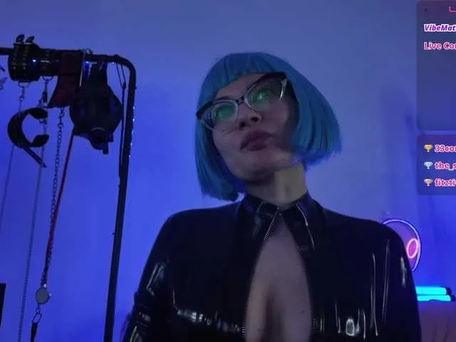 Live sex webcam photo for CyberGoddess #293617450