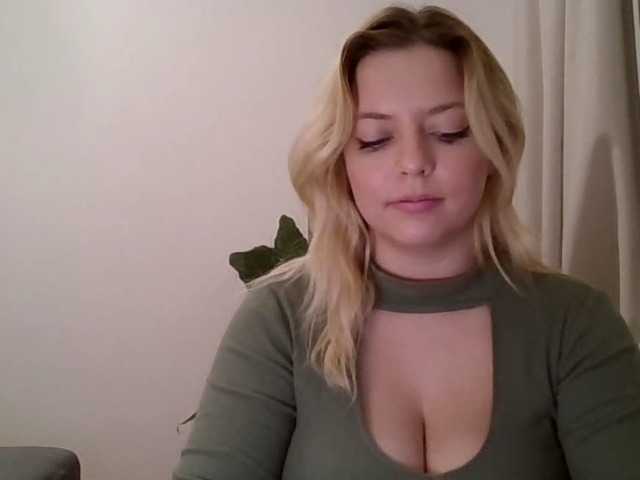 Live sex webcam photo for CynthiaGold #277210401