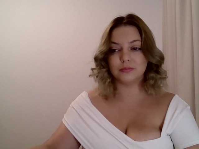 Live sex webcam photo for CynthiaGold #278227830