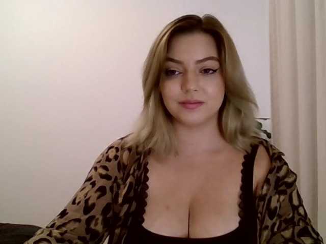 Live sex webcam photo for CynthiaGold #278264111