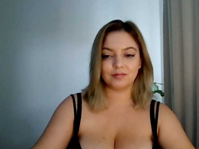 Live sex webcam photo for CynthiaGold #278272655