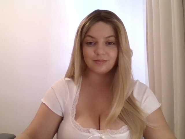 Live sex webcam photo for CynthiaGold #288090536