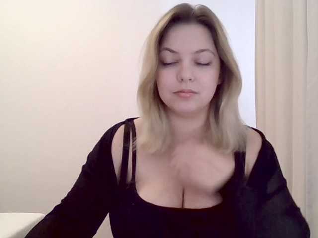 Live sex webcam photo for CynthiaGold #288793154