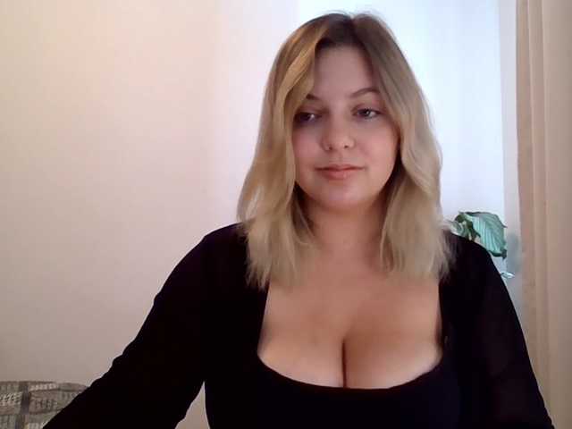 Live sex webcam photo for CynthiaGold #289506057