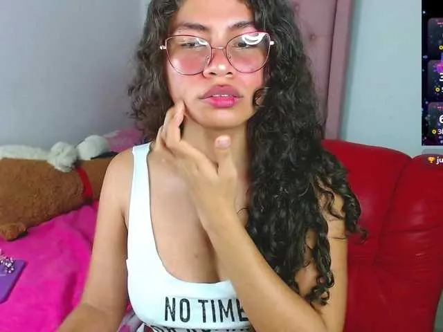 Live sex webcam photo for Cyntiaross #290881044