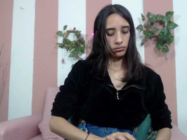 Live sex webcam photo for Cyrano-Roxana #277870751