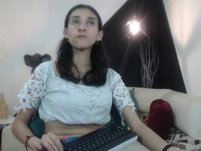 Live sex webcam photo for Cyrano-Roxana #278255572