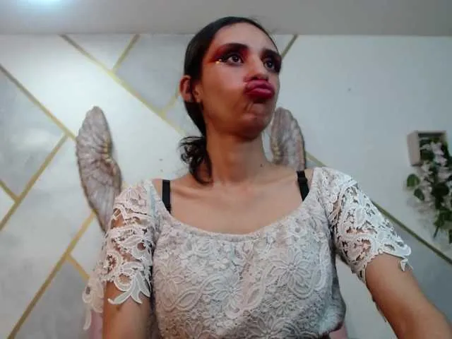 Live sex webcam photo for Cyrano-Roxana #292365603