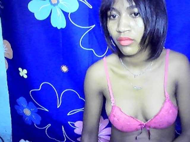 Live sex webcam photo for Cyrus20- #272811229